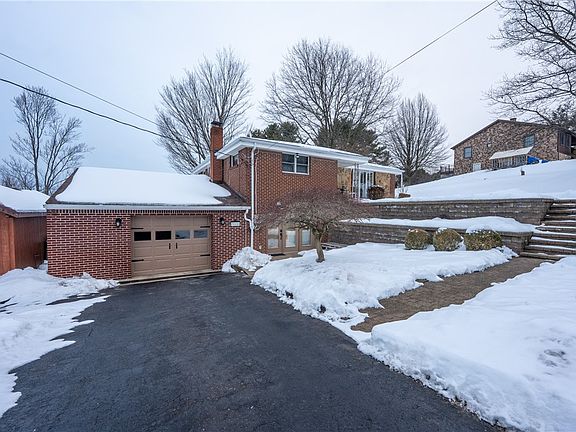 2nd image of 318 Wheatridge Dr