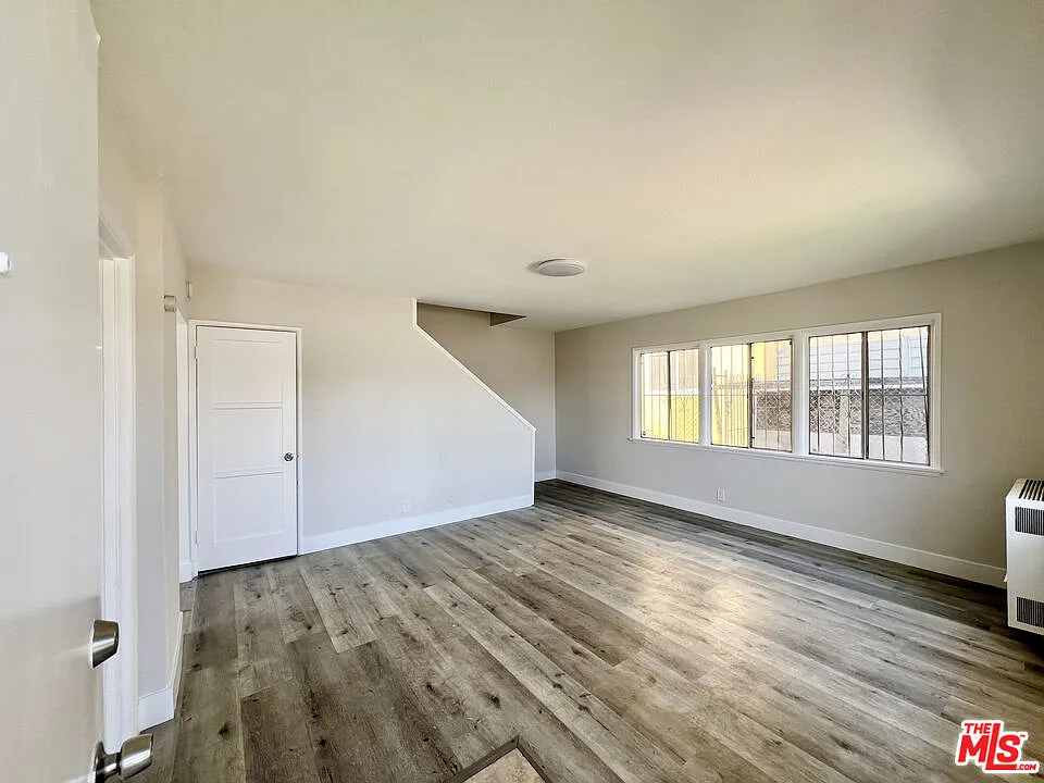 3 bed, 1.5 bath, 1150 sqft, $2,800 — Photo 2