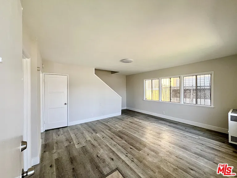 254 E Lanzit Ave #1 — Photo 2