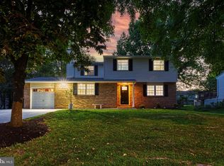 1107 Clarke St, Herndon, VA 20170