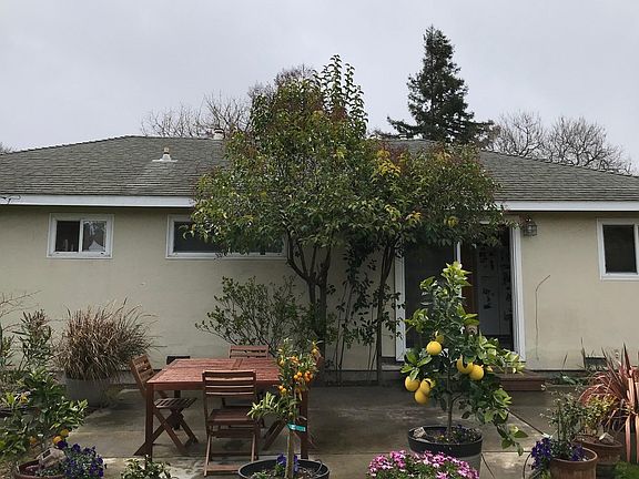 2nd image of 1071 Merrimac Dr