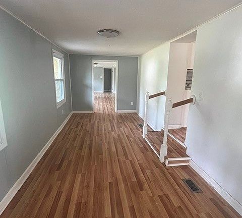 4th image of 86063 Clyde St