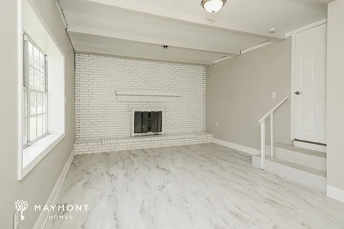 4629 Harden Blvd — Photo 6