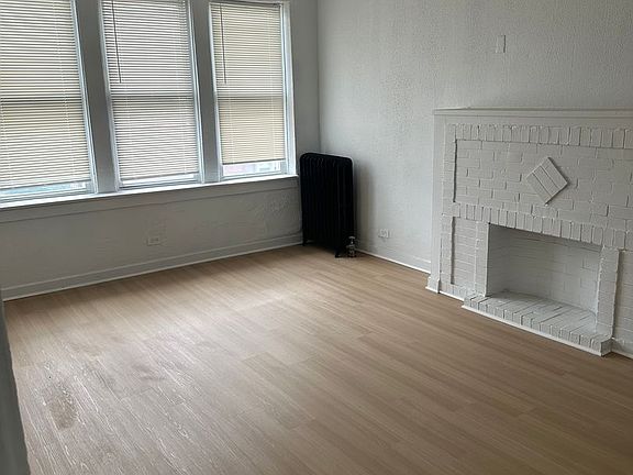 4th image of 10-18 S Homan Ave #12-G
