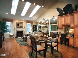 7 Watkins Dr #38, Newtown, CT 06482