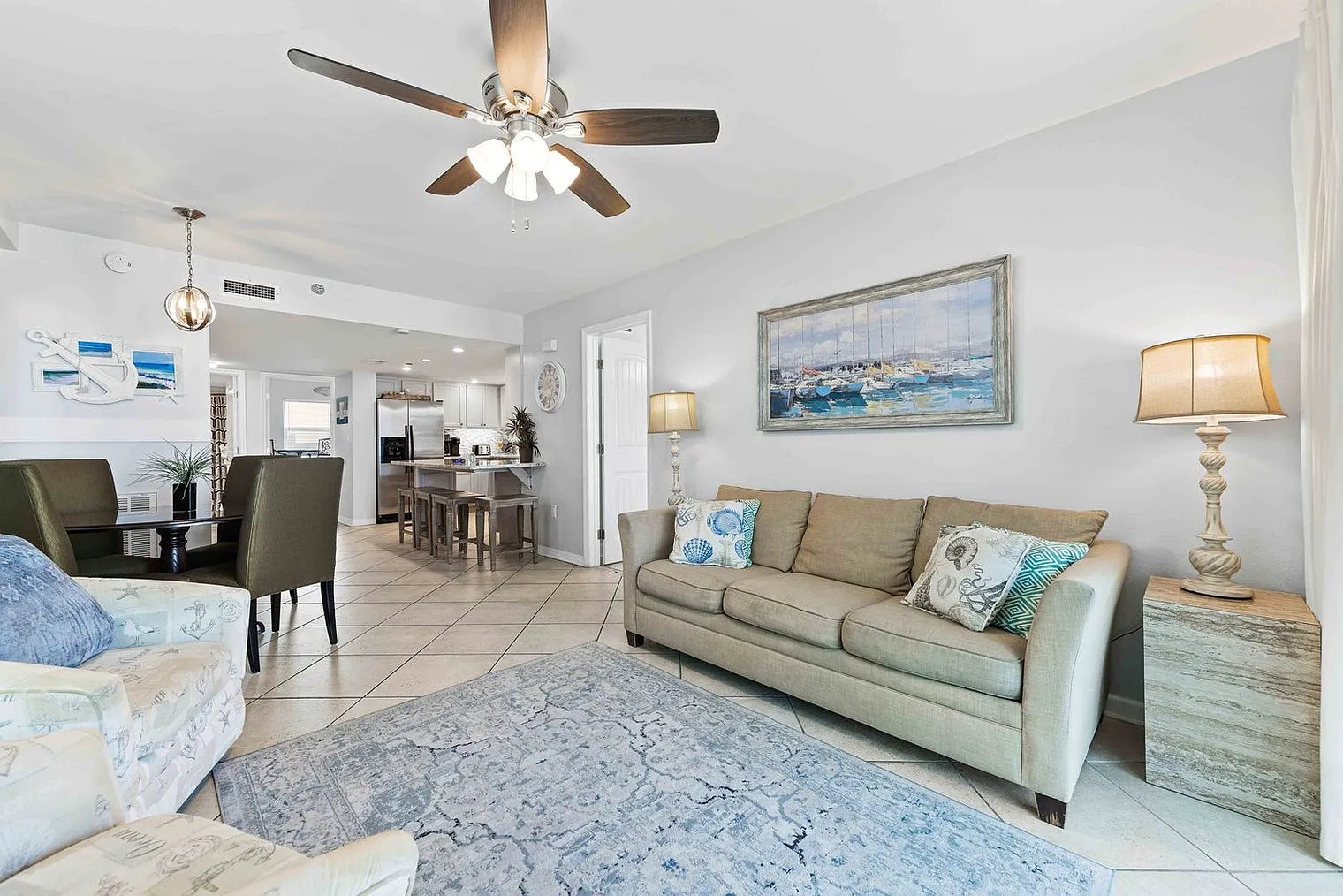 2 bed, 2.0 bath, 11431 sqft, $3,654 — Photo 3
