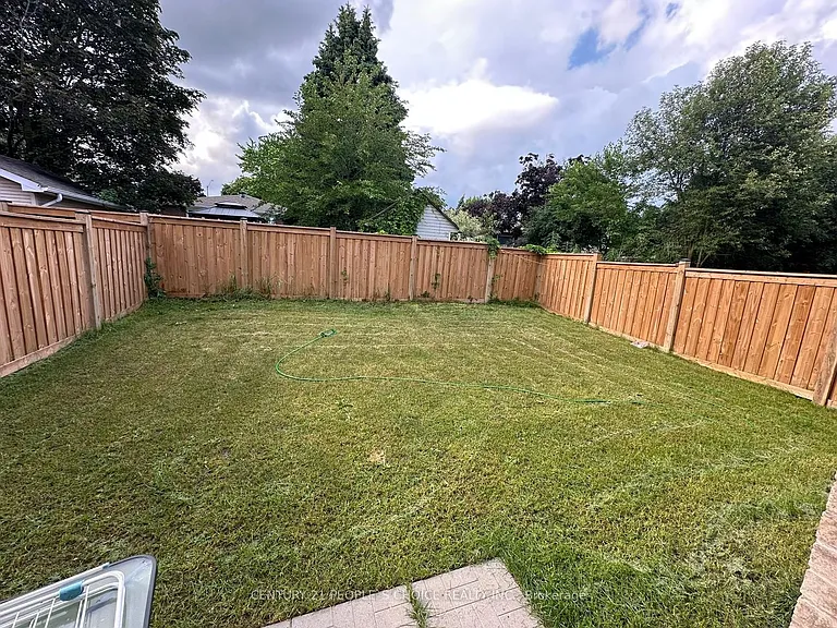 303 Fleetwood Dr — Photo 23