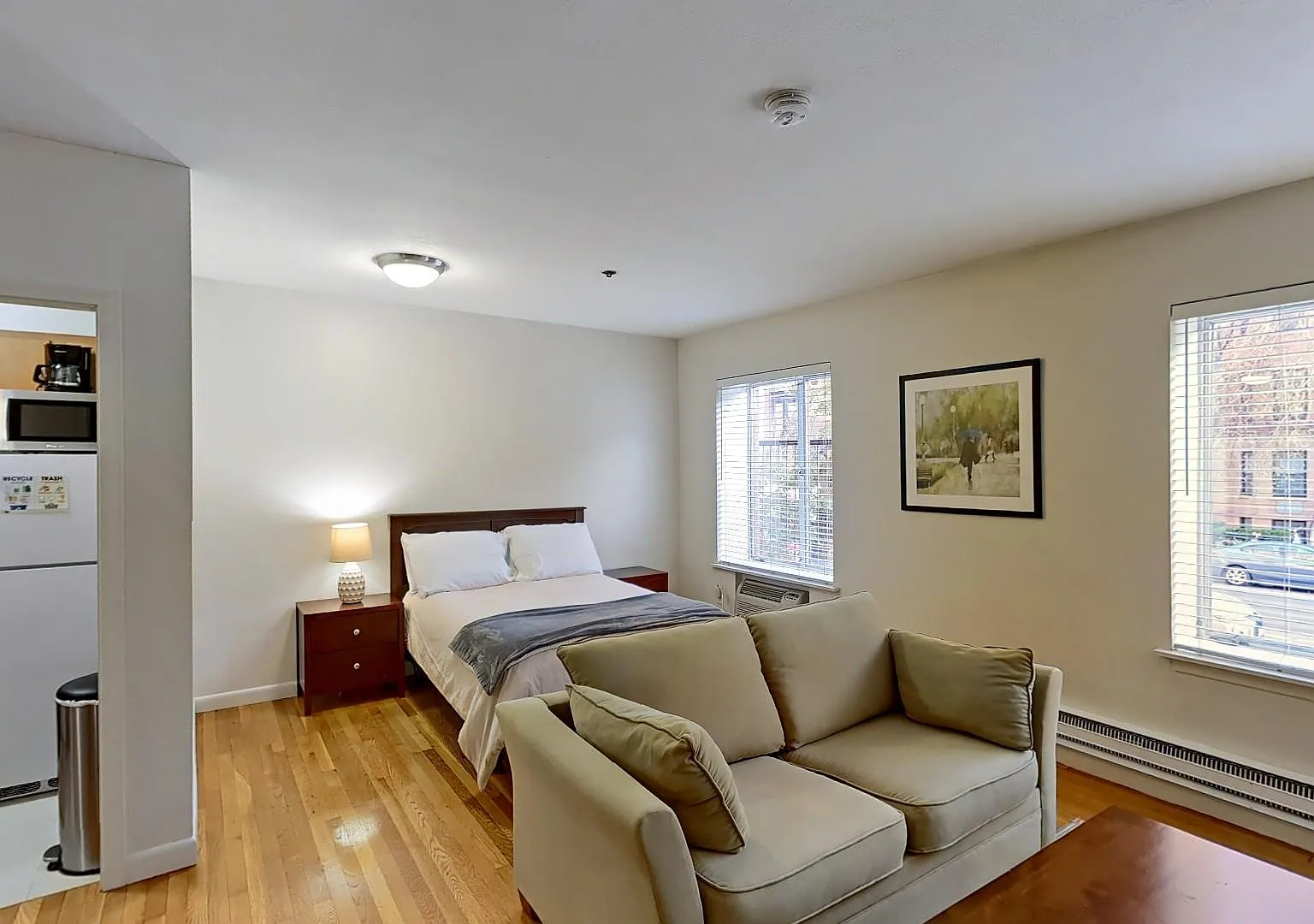 Studio, 350 sqft, $3,150 — Photo 3