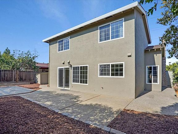 3rd image of 3098 Balgray Ct