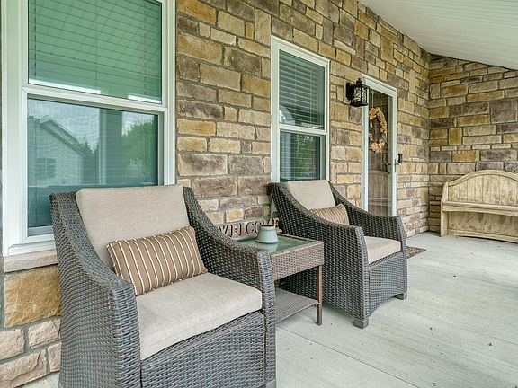 3rd image of 3001 Stouenburgh Dr