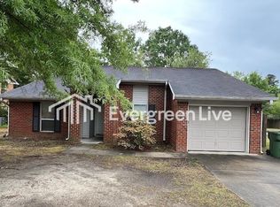 200 Barrow Ct, Raeford, NC 28376