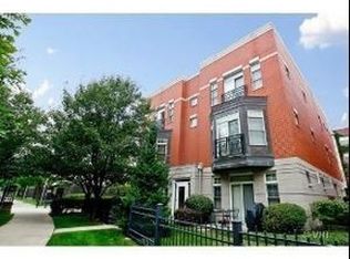 820 W University Ln, Chicago, IL 60608