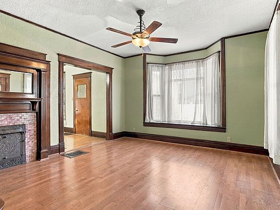 5th image of 407 N Walnut Ave