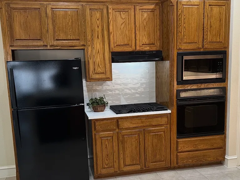 7512 Blossom Ln — Photo 2