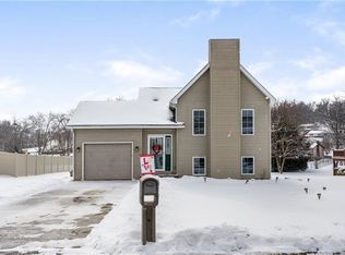 393 Kenneth Dr, Rostraver Township, PA 15012