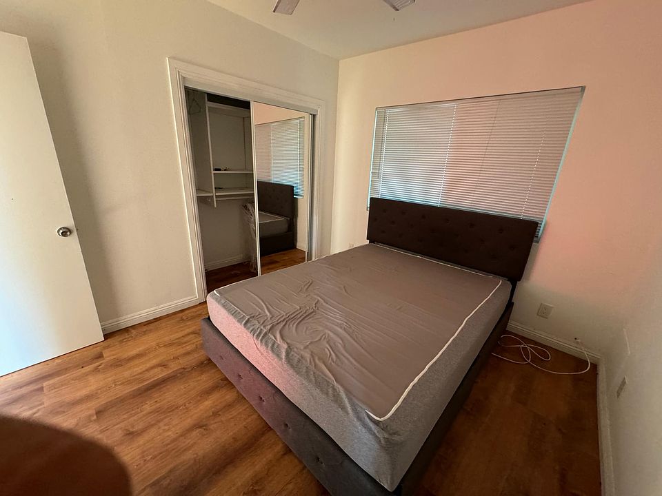 1st image of 4923 Hesperia Ave