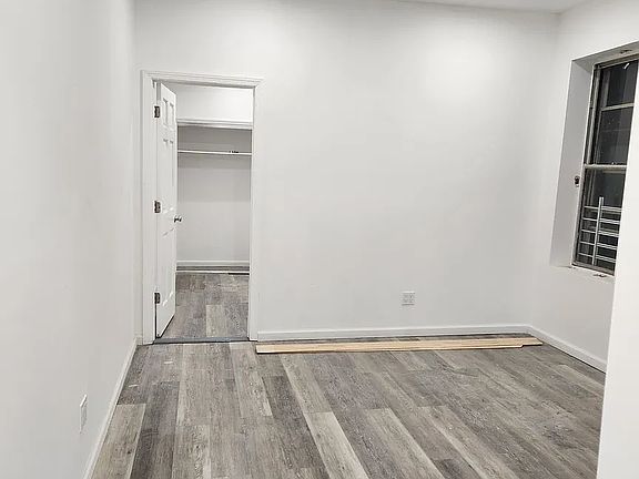 4th image of 2355 Southern Blvd #122