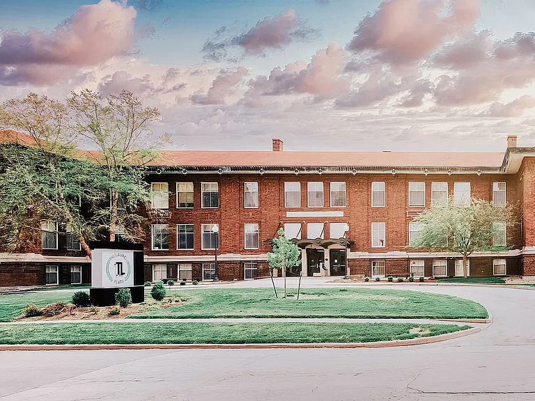 The Laurel Flats Apartments — Photo 13