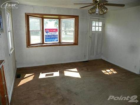 3rd image of 1222 Forest Ave