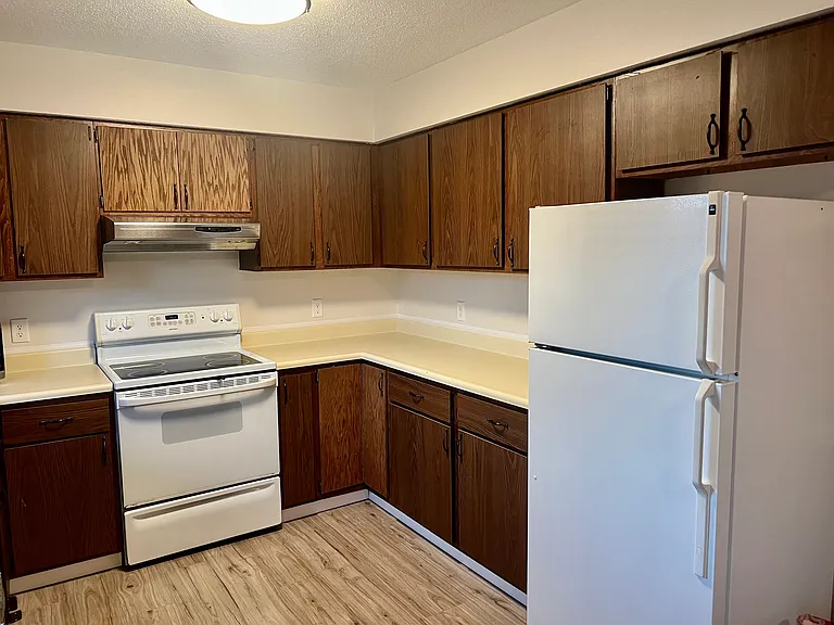 2605 Hathaway Dr — Photo 8