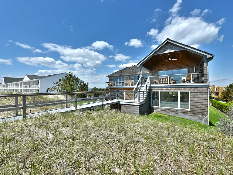 451 Dune Rd — Photo 89