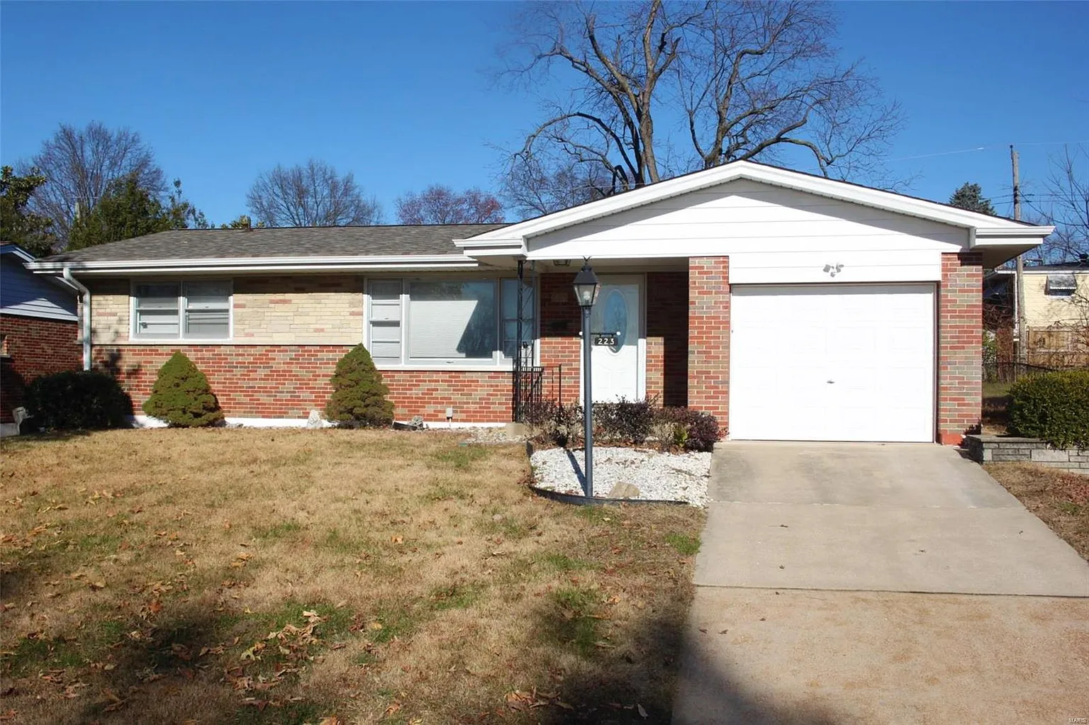 223 Pentonville Dr photo 1