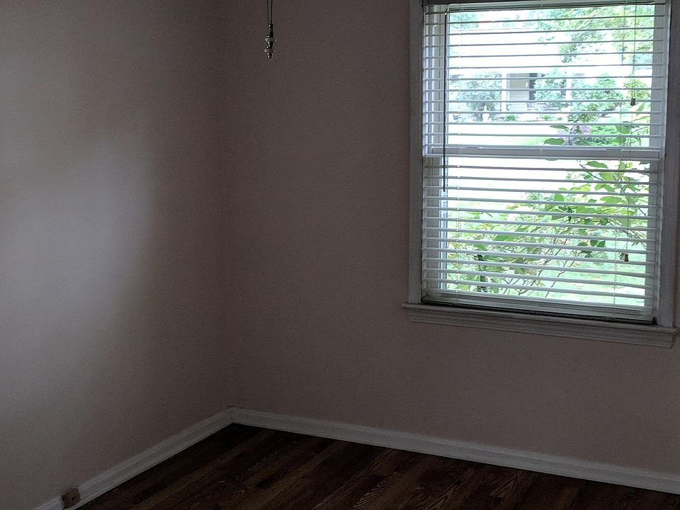 1st image of 1118 Eastwood Ave