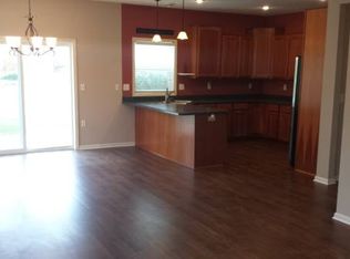 11491 Town Center Dr, Saint Michael, MN 55376