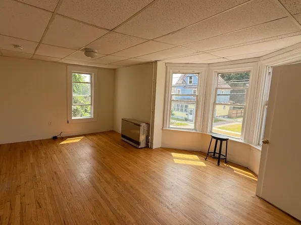 168 North Ave, Burlington, VT 05401