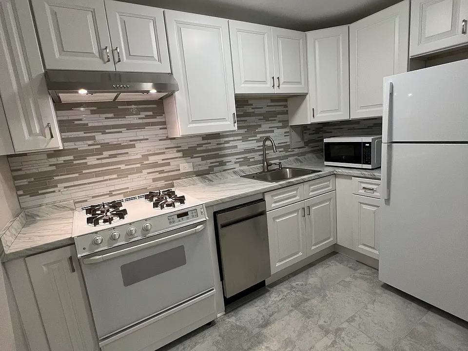 1450 E 55th Pl #421S
