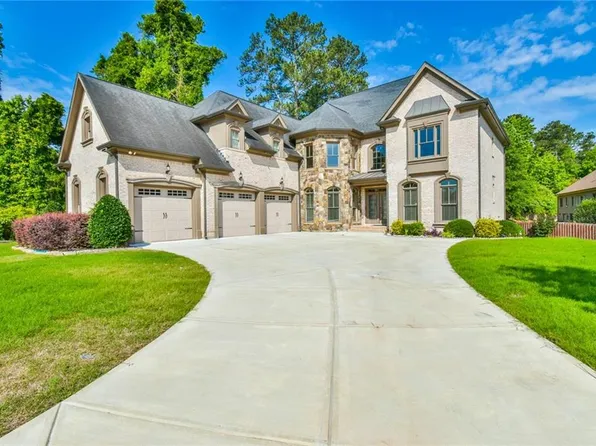 5121 Hope Ct SW, Lilburn, GA 30047