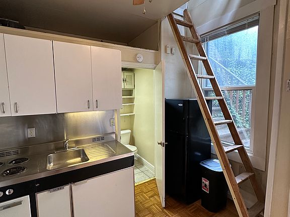 4th image of 31 W Hollister St