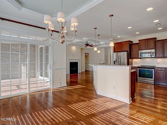 3rd image of 2304 Foundry Ct
