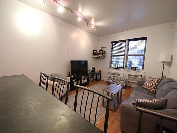 5th image of 515 E 88th St APT 3M