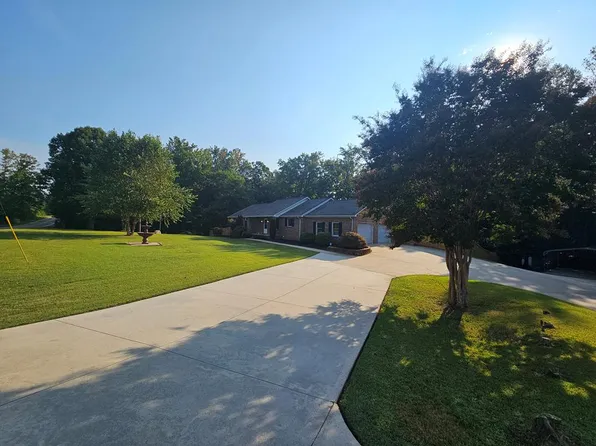 3917 R & L Smith Dr, Danville, VA 24540