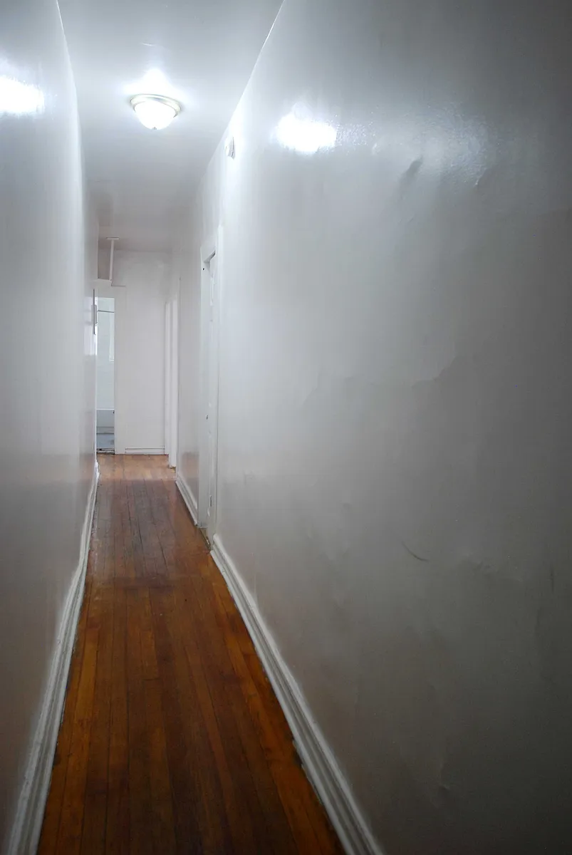Building Photo - 2067 Vyse Ave #20