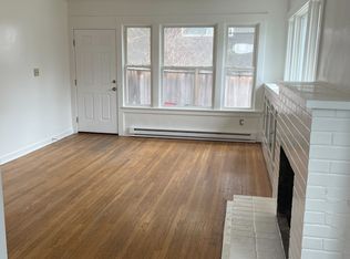 315 Aloha St APT A, Seattle, WA 98109