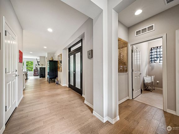 3rd image of 14303 190th Avenue E