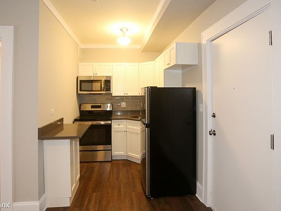 3rd image of 817 W Lakeside Pl #Ig107