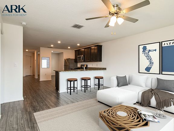 5th image of 409 Kensington View Dr