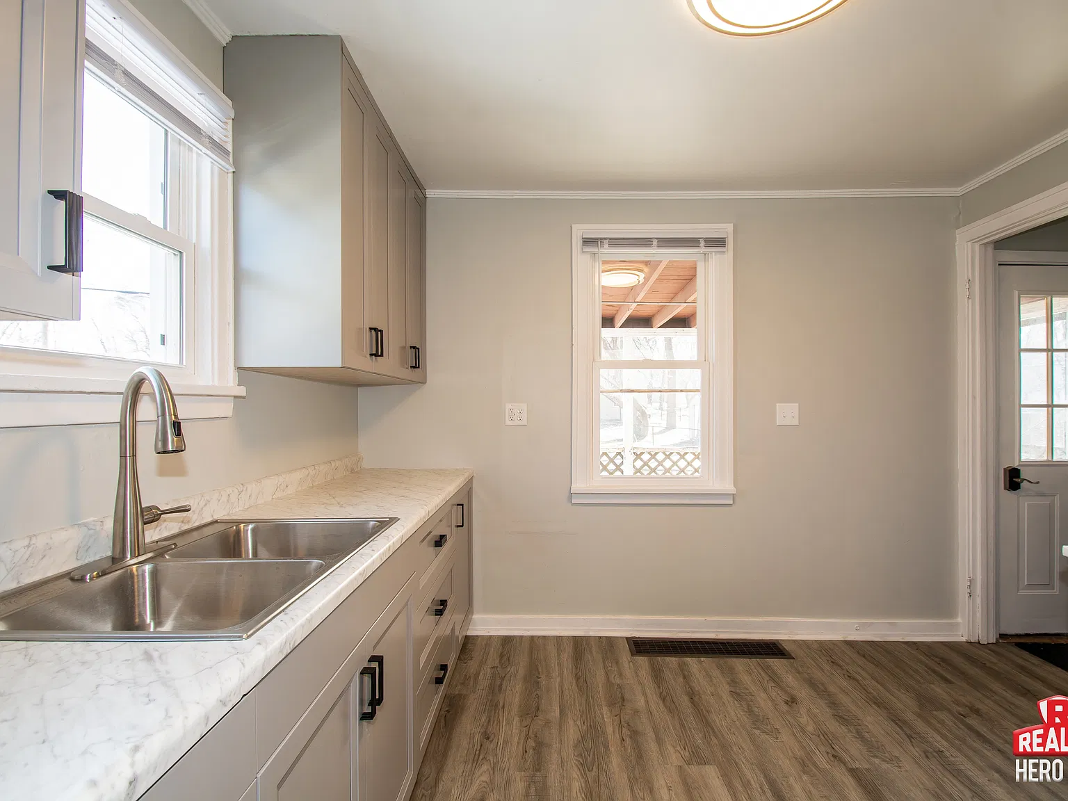 2 bed, 624 sqft, $1,399 — Photo 2