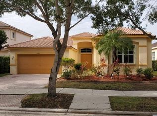 1002 Lavender Cir, Fort Lauderdale, FL 33327