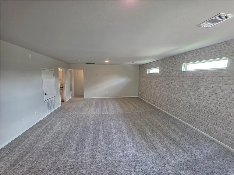 110 Elm Tree Cir — Photo 15
