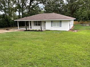 490 Frost Rd, Pineville, LA 71360