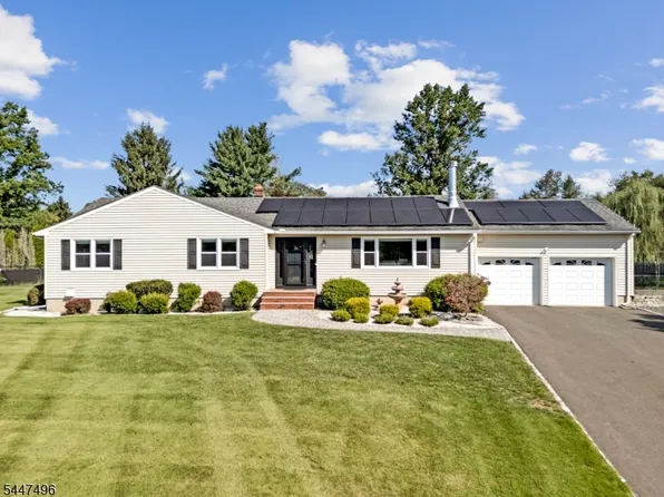 907 Rolling Hills Ln, Branchburg Twp., NJ 08853