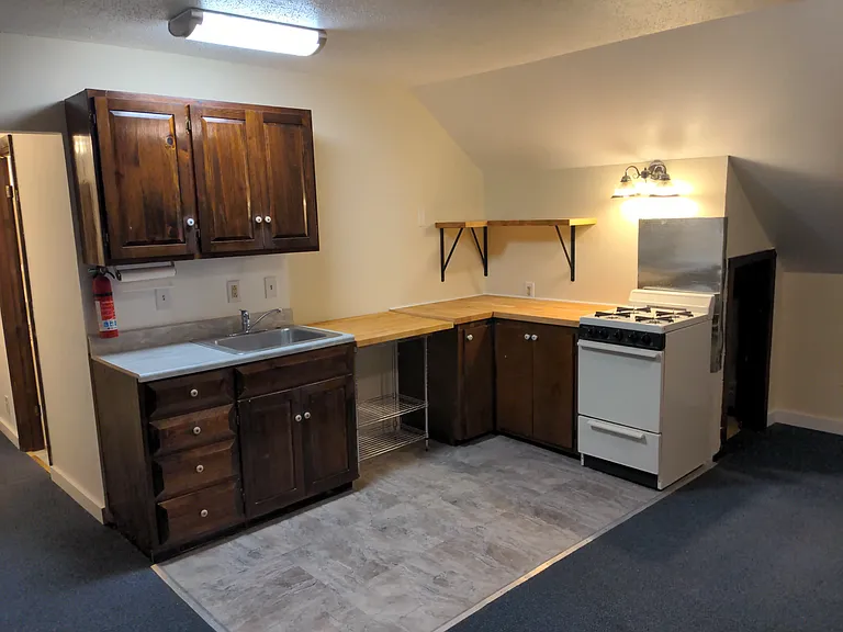 4 Mechanic St #B3 — Photo 29