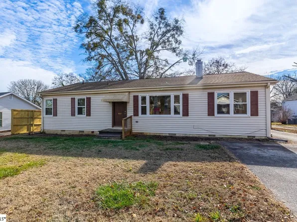 745 California Ave, Spartanburg, SC 29303