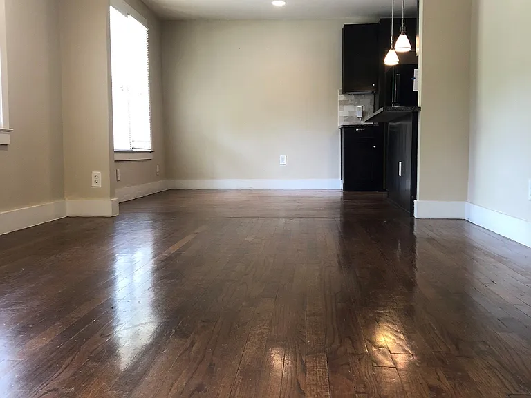 2578 Rockcliff Rd — Photo 2