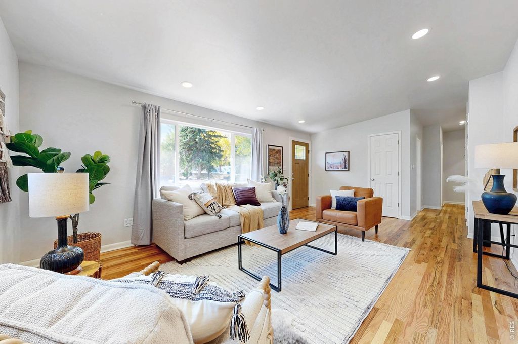 1608 Collins Ct