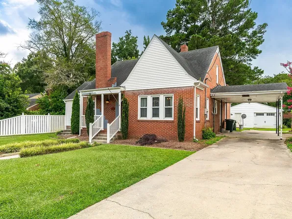 4121 Grimmersburg St, Farmville, NC 27828